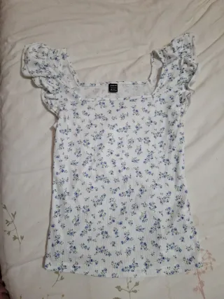 Camiseta floral manga corta volantes Talla XS