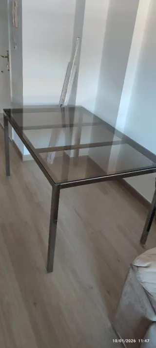 Mesa de comedor cristal y metal
