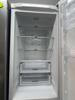 Nevera Whirlpool Blanca