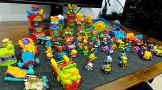 SuperZings MEGA Lote Figuras y Vehículos