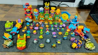 SuperZings MEGA Lote Figuras y Vehículos
