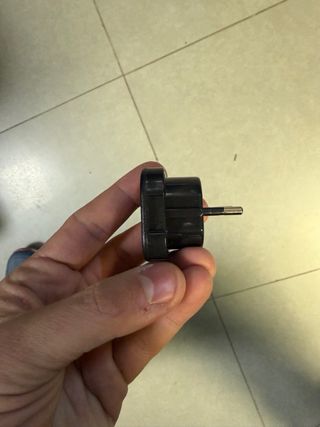 Adaptador Enchufe UK a Europeo