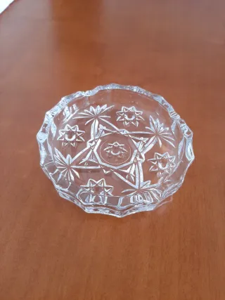 Cenicero de cristal tallado