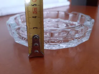 Cenicero de cristal tallado