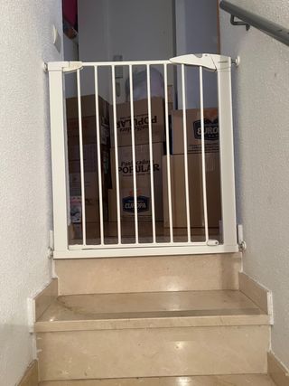 Barrera seguridad escalera bebés