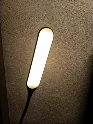 Lámpara LED de pie moderna