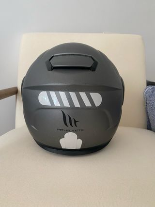 Casco de moto MT Helmets gris