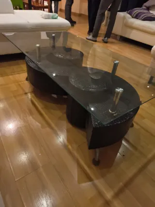 Mesa de salón cristal diseño.