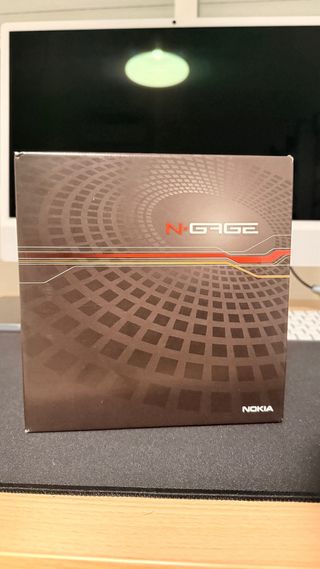 Caja Nokia N-Gage con CD y manuales