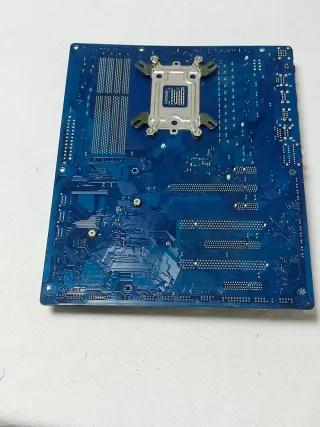 Gigabyte GA-990XA-UD3 + AMD FX-8120 + Disipador