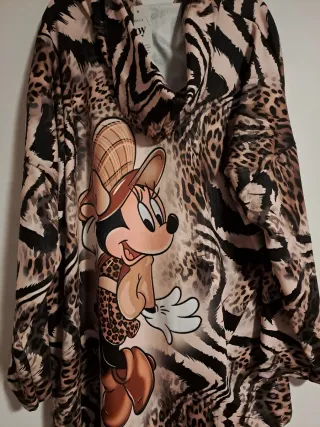 Sudadera con cremallera y estampado animal print