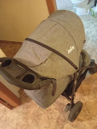 Silla de paseo Joie ligera