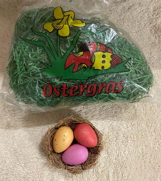 Lote infantil Pascua: Huevos, Guirnalda, hierba...