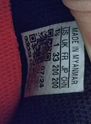 Zapatillas fútbol Adidas niño num33.Un par de usos