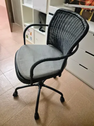 Silla Escritorio IKEA GREGOR Ratán Negro