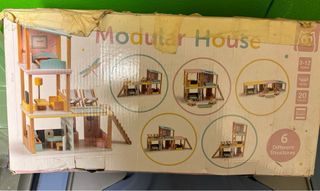 Casa de muñecas modular de madera