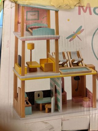 Casa de muñecas modular de madera