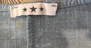 Blusa de lino con estampado de margaritas