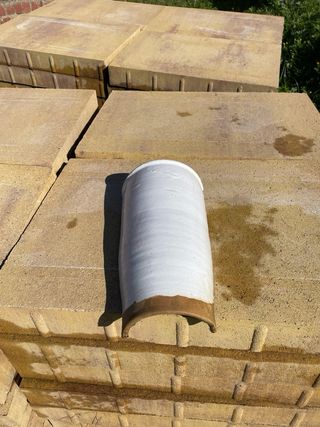 Teja árabe vidriada a mano