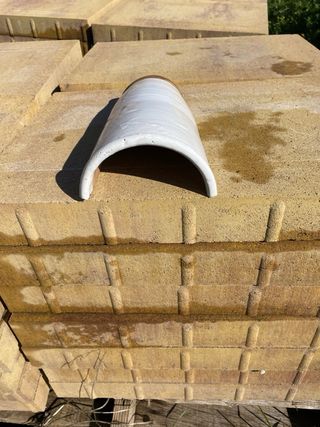 Teja árabe vidriada a mano