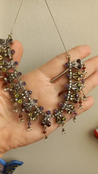 Cjto.gargantilla y pendientes  Gemas