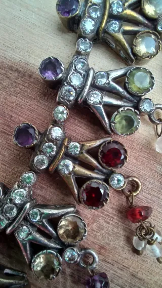 Cjto.gargantilla y pendientes  Gemas