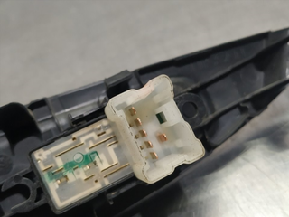 MANDO ELEVALUNAS TRASERO DERECHO NISSAN QASHQAI (