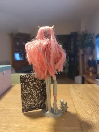 Muñeca Monster High Rochelle Goyle