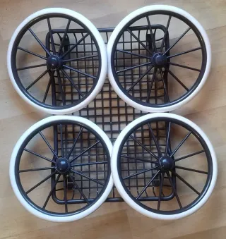 Carro de muñecas clásico