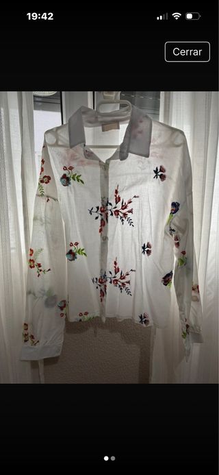 Camisa blanca bordada floral