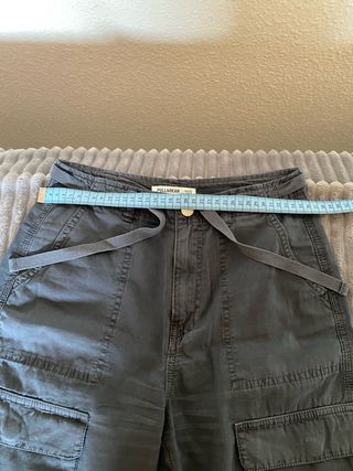 Pantalón cargo gris ajustable