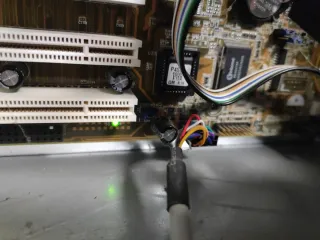 Intel pentiun 4 (3,06 GHz)Asus P4S800 Placa Base