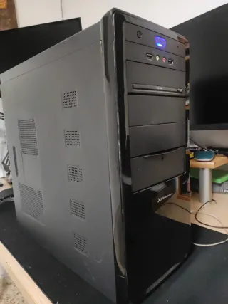 Intel pentiun 4 (3,06 GHz)Asus P4S800 Placa Base