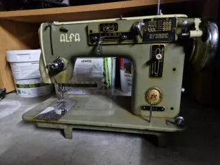Máquina de coser Alfa - Alfamatic 3-3