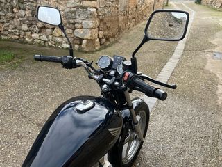 Honda CB 250 Two Fifty Naked