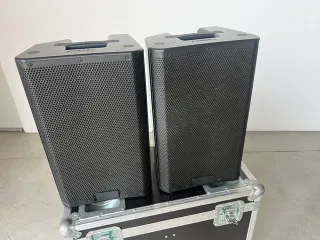 2 Altavoces QSC K8.2 + FlightCase
