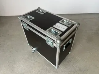 2 Altavoces QSC K8.2 + FlightCase