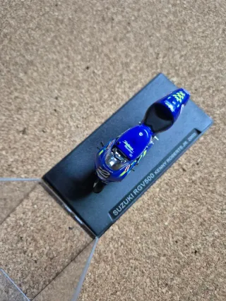 Maqueta Suzuki RGV500 Kenny Roberts Jr 2000