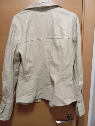 Chaqueta Zara Polipiel Beige Talla M