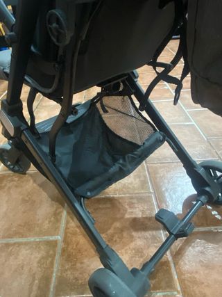 Silla de paseo plegable gris