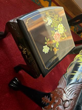 Mesa baja japonesa con 6 taburetes