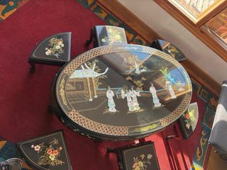 Mesa baja japonesa con 6 taburetes