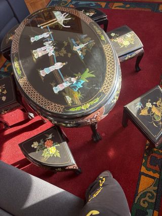 Mesa baja japonesa con 6 taburetes