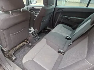 Opel Zafira 2012