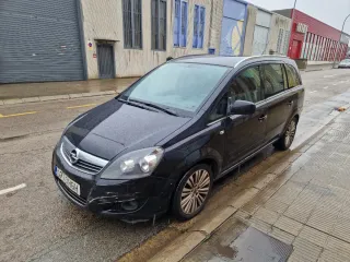 Opel Zafira 2012