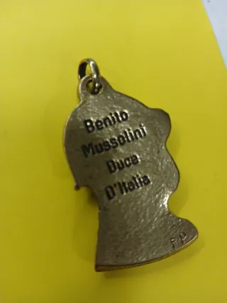 Medaglia Volto Duce con elmetto