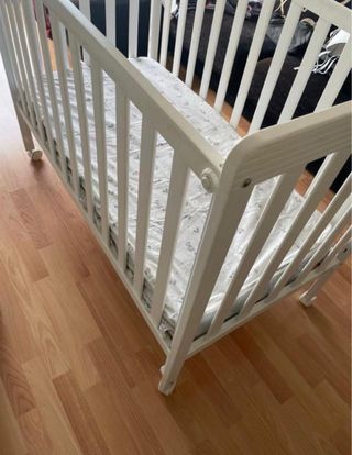 Cuna Micuna 120x60 incluye colchón.