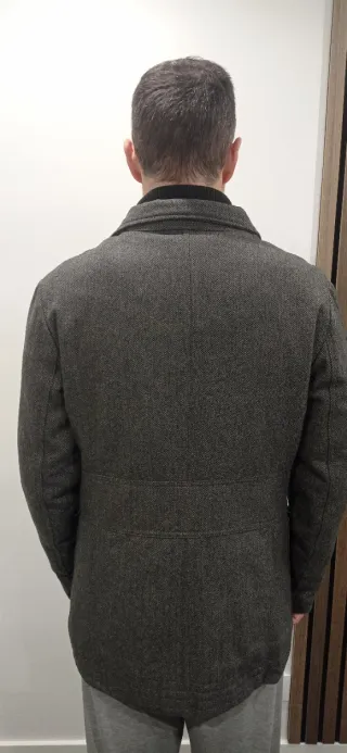 Abrigo espiga gris hombre con forro plumífero