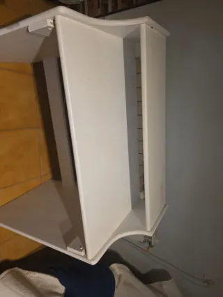 Tocador blanco de madera