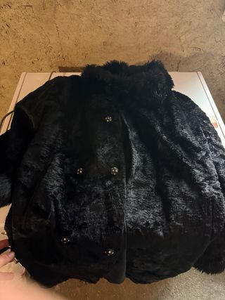 Abrigo negro de pelo